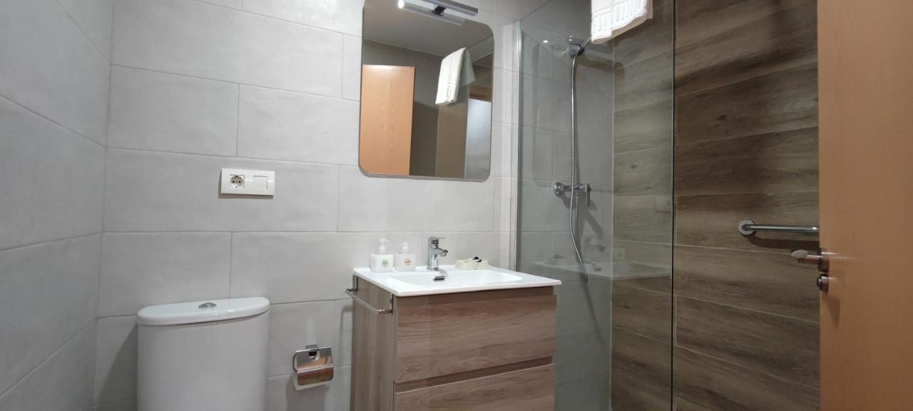 Esguil, apartamento con piscina, a 3 km de la playa Llanes Exterior foto